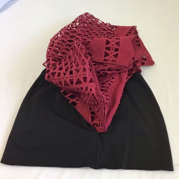 Self-Portrait Red Midi Skirt Cut Out Lace Pencil Skirt New Size 2 - Picture 10 of 12